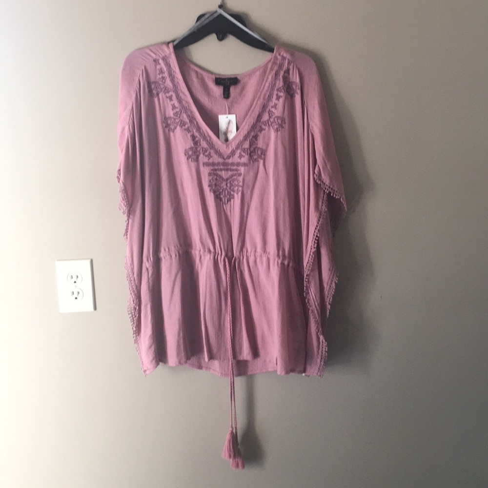 Jessica Simpson large mauve top